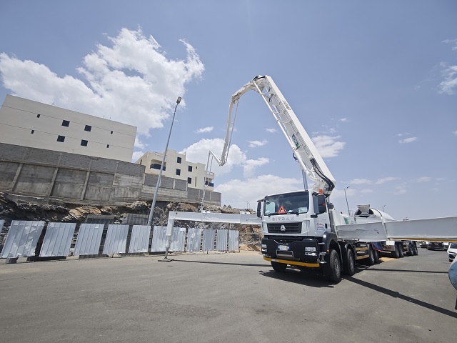 高溫、沙塵、零故障：一臺65米泵車如何在沙特連干300方？